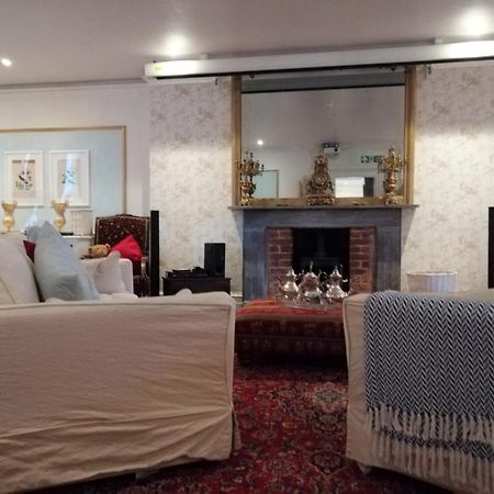 Guestling Hall Hotel ภายนอก รูปภาพ
