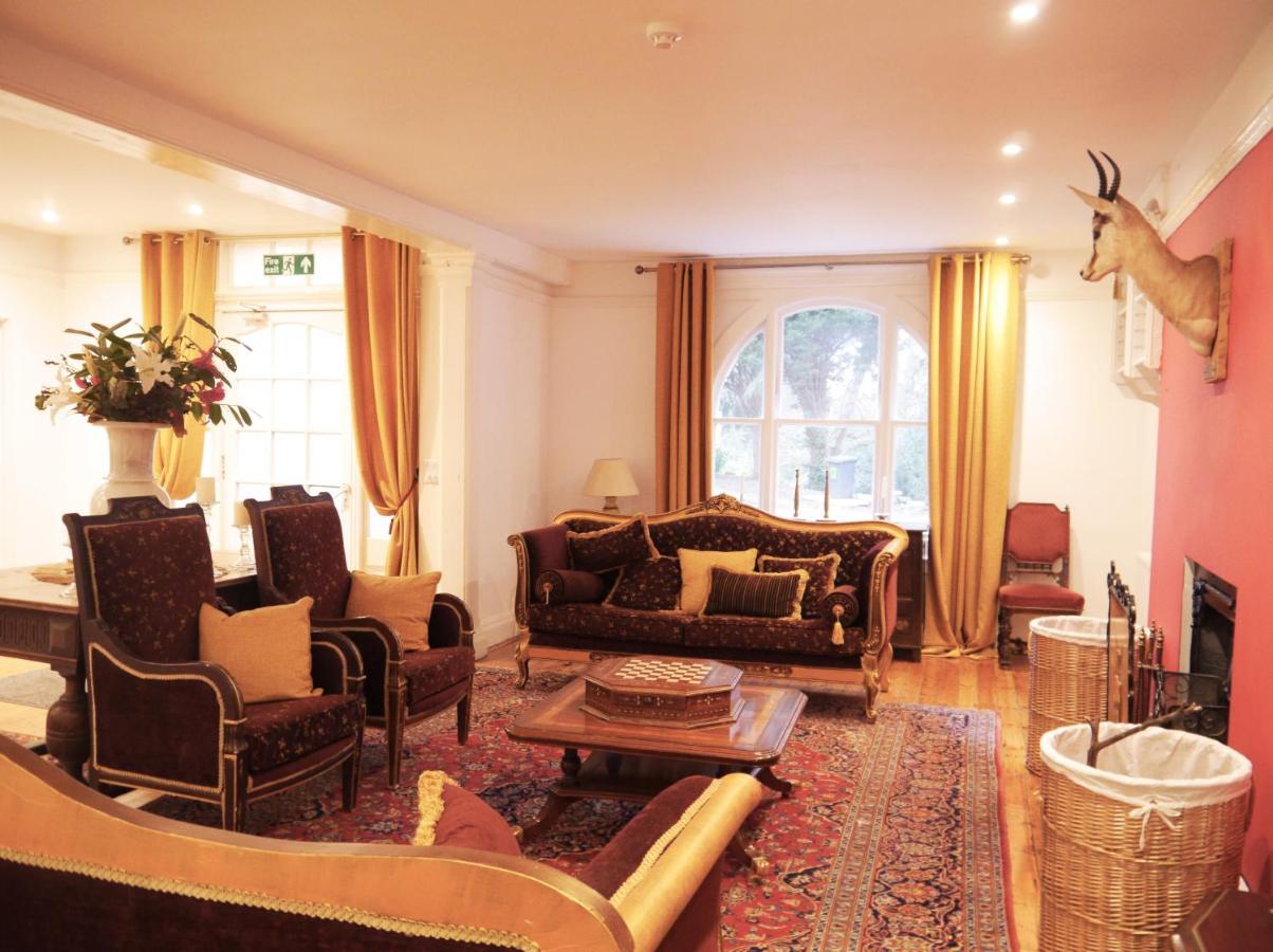 Guestling Hall Hotel ภายนอก รูปภาพ